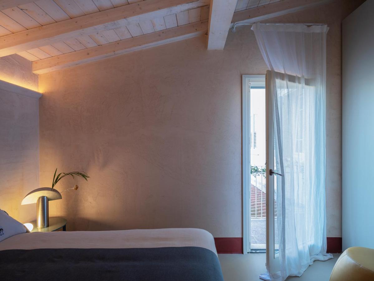 Labottega - Camere مارينا دي بييتراسانْت المظهر الخارجي الصورة